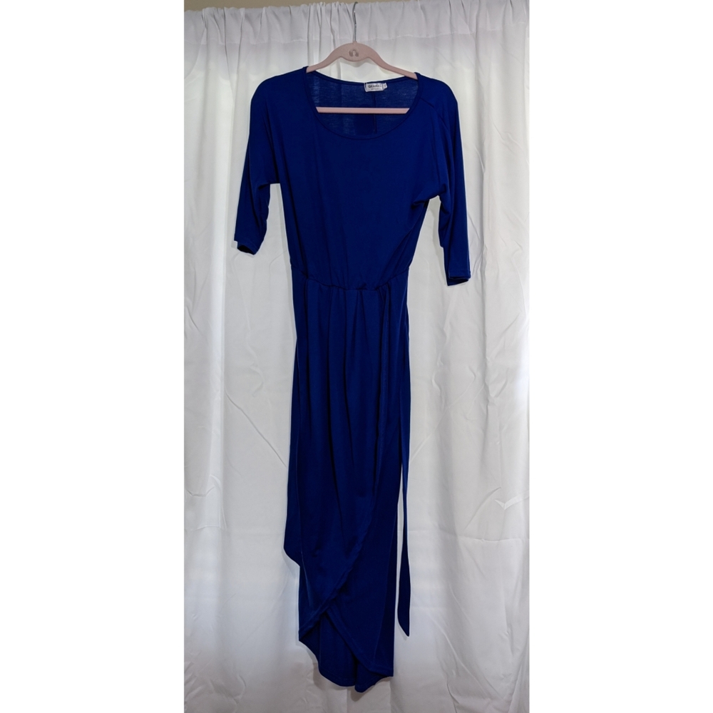 NWOT/ High Slit, Batwing Dress